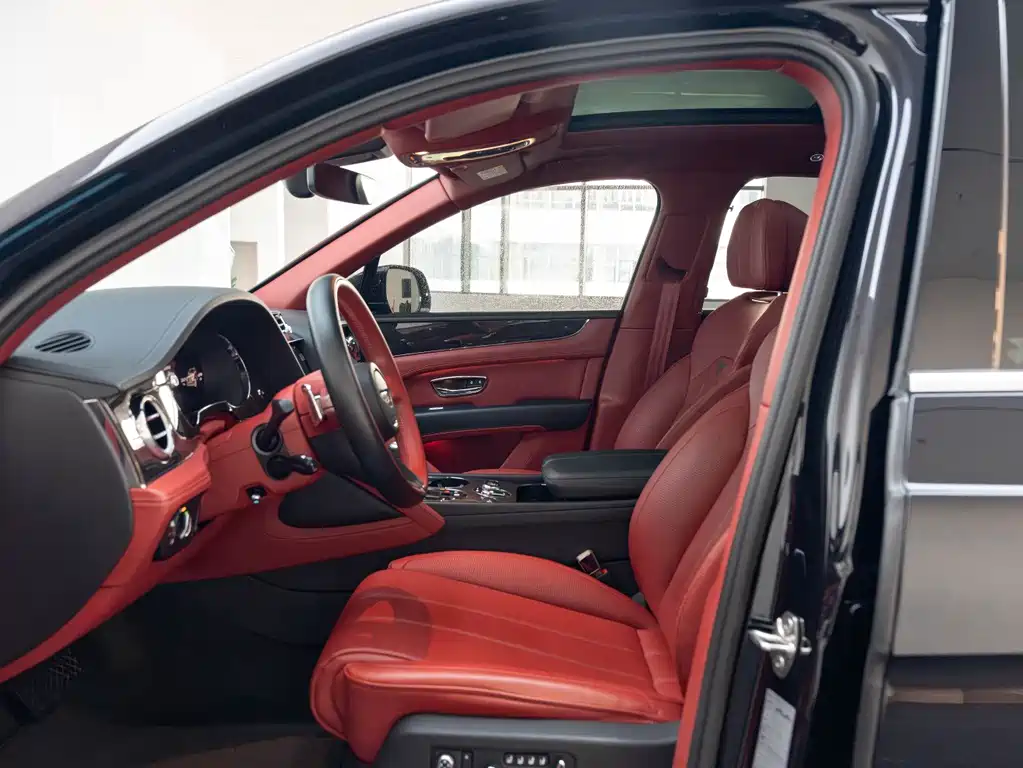 Bentayga 2021 4.0T V8 купить на сайте DeffCars