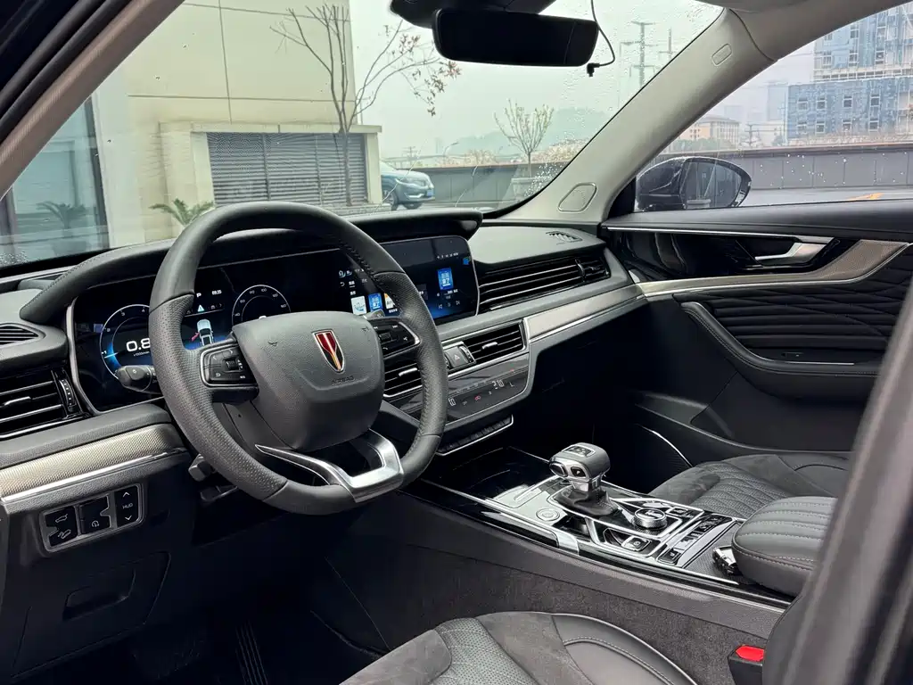 Hongqi HS5 2022 2.0T Zhilian Qixiang four-wheel drive version купить на сайте DeffCars