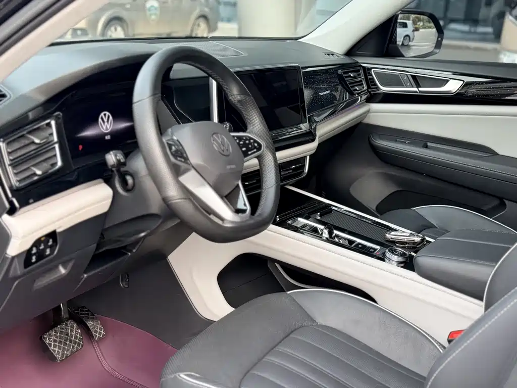Touron 2023 380TSI four-wheel drive luxury version купить на сайте DeffCars