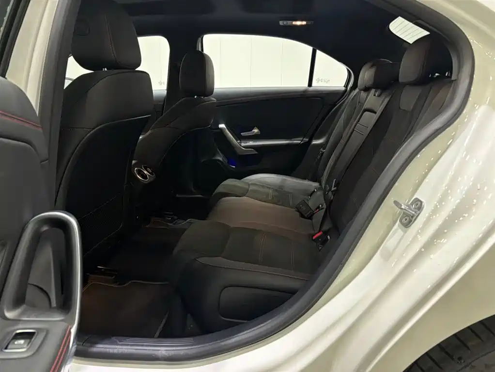 Mercedes-Benz A-Class 2025 A 200 L Fashion Model купить на сайте DeffCars