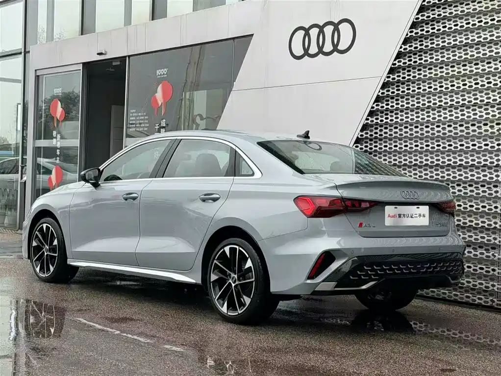 Audi A3 2025 A3L Limousine 35TFSI Flying Spur Exclusive купить на сайте DeffCars
