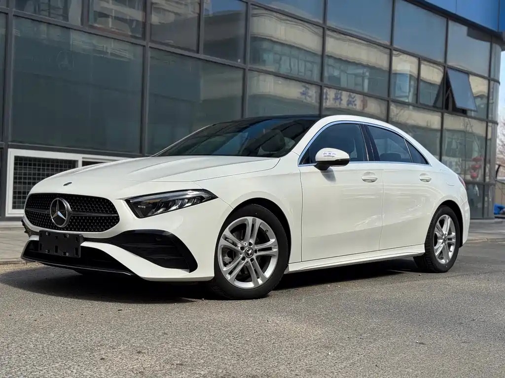Mercedes-Benz A-Class 2023 A 180 L купить на сайте DeffCars