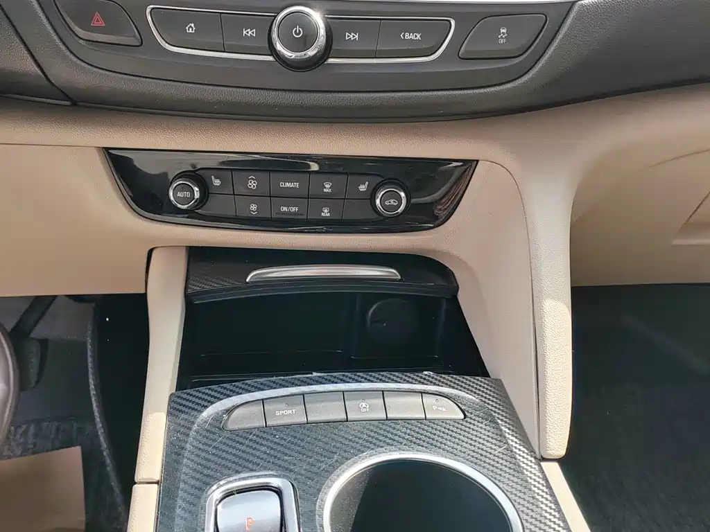 Regal 2020 552T Elite купить на сайте DeffCars