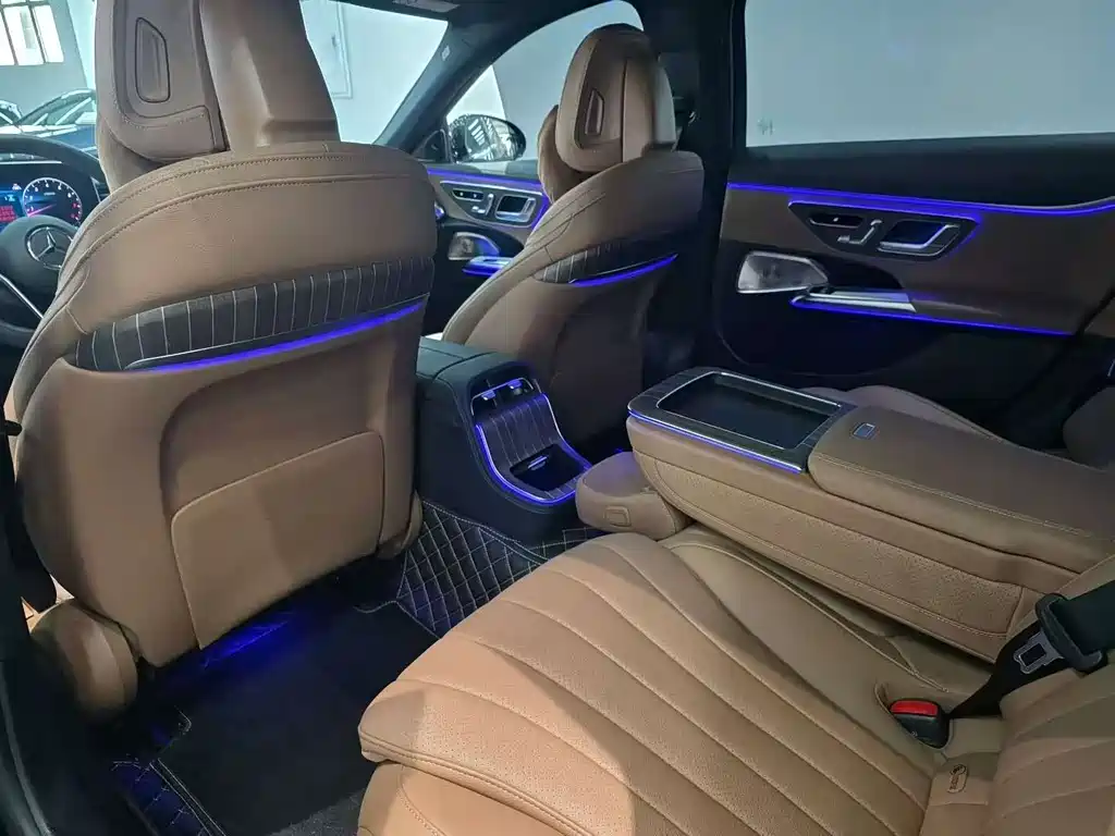 Mercedes-Benz E-Class 2025 E 300 L Luxury Model купить на сайте DeffCars
