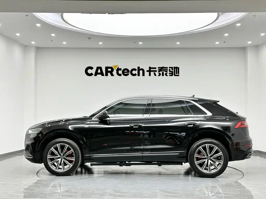 Audi Q8 2022 45 TFSI luxury and dynamic model купить на сайте DeffCars