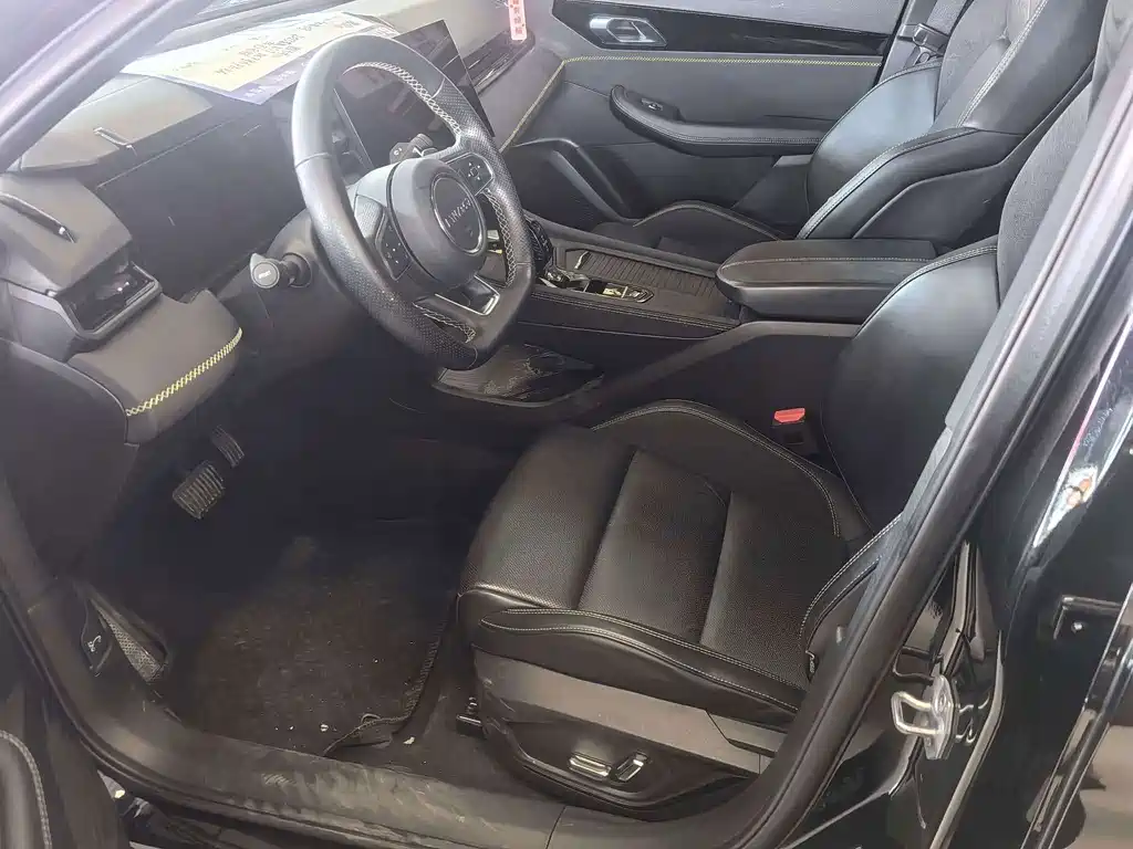 Lynk & Co 03 2023 1.5TD DCT Pro купить на сайте DeffCars