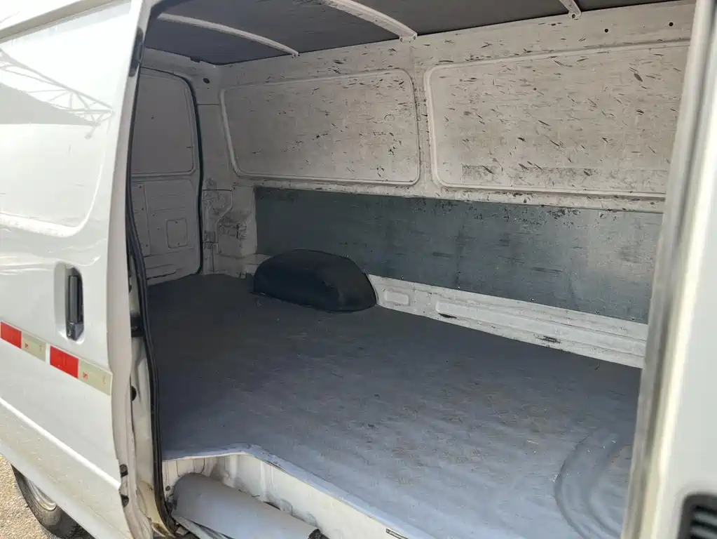 Jinbei Hiace 2018 2.0L fifth generation box cargo standard top 2 seats 4G19 купить на сайте DeffCars