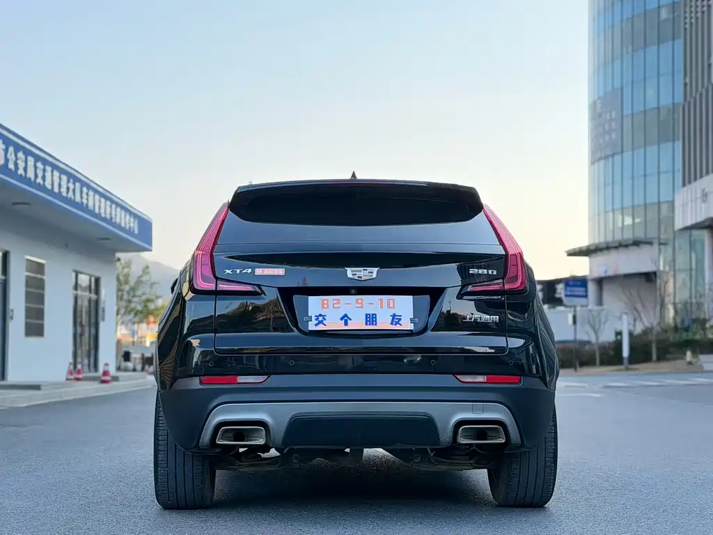 Cadillac XT4 2021 28T two-wheel drive luxury model купить на сайте DeffCars
