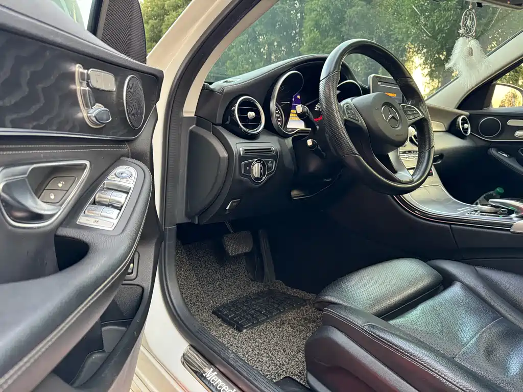 Mercedes C-Class 2016 C 200 L Sports купить на сайте DeffCars