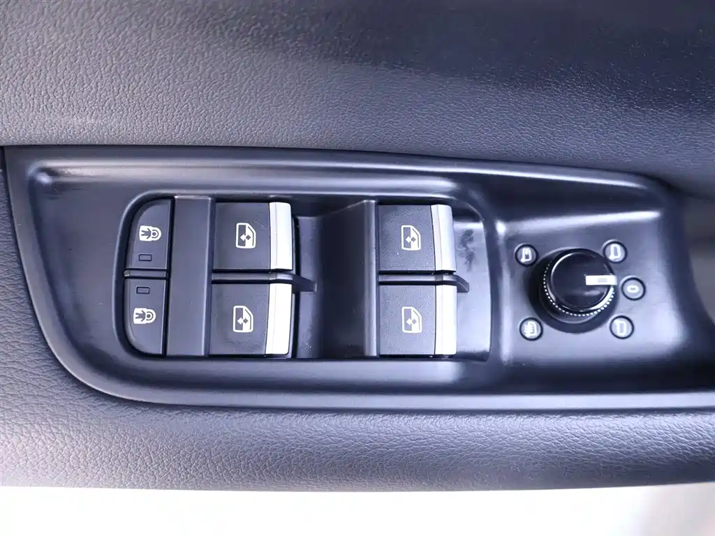 Audi Q8 2022 55 TFSI luxury and dynamic model купить на сайте DeffCars