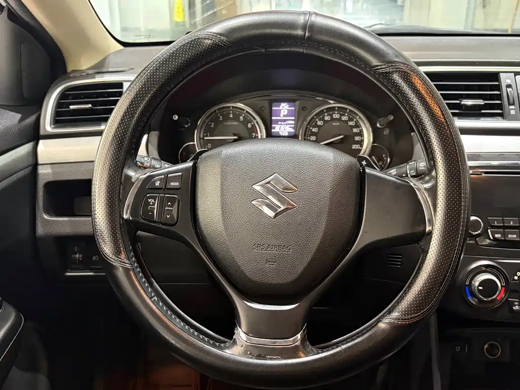 Qiyue 2015 1.6L automatic enjoyment type купить на сайте DeffCars