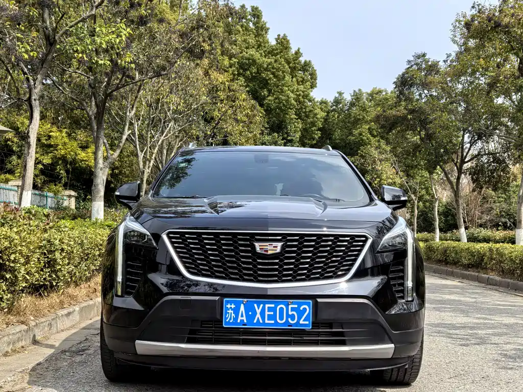 Cadillac XT4 2020 28T two-wheel drive leading model купить на сайте DeffCars