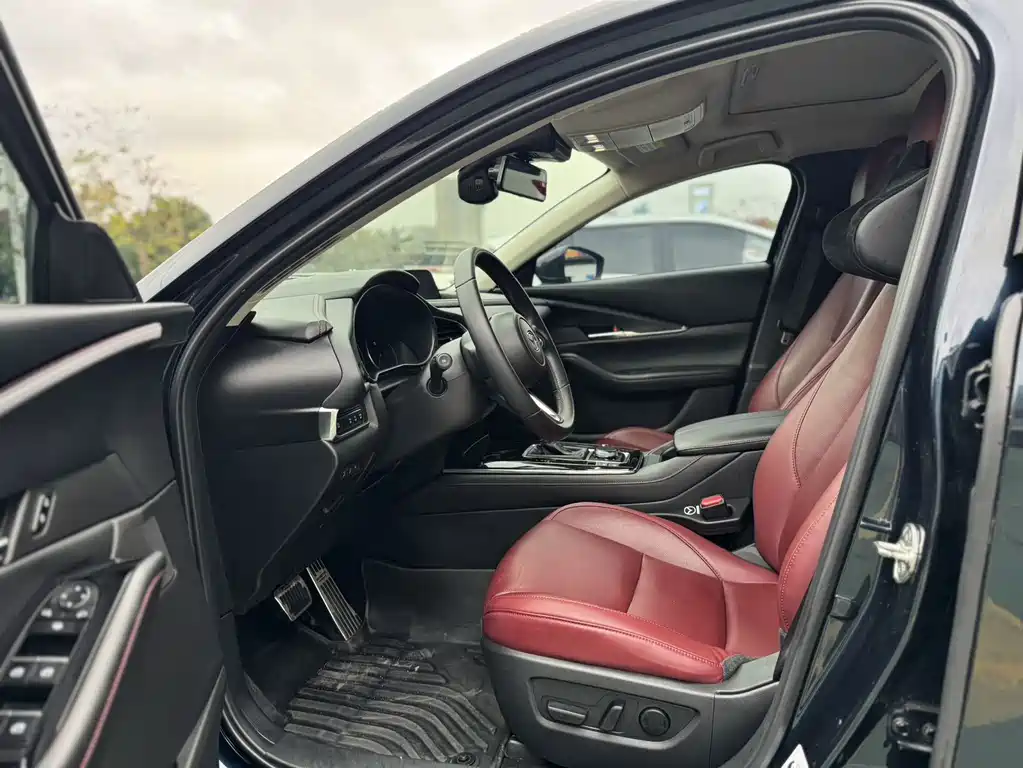 Mazda CX-30 2022 2.0L Automatic Yaoyue Obsidian Edition купить на сайте DeffCars