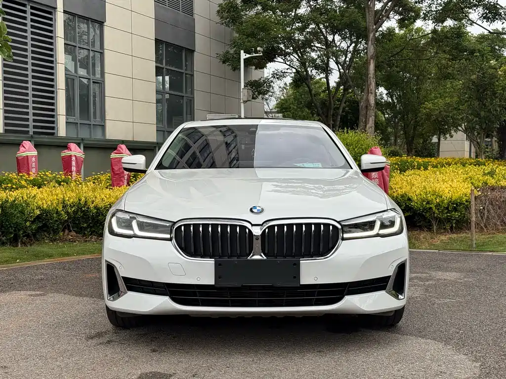 BMW 5 Series 2021 525Li Luxury Package купить на сайте DeffCars