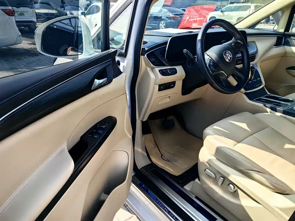 Buick GL8 2023 ES Lu Zun Exclusive Model купить на сайте DeffCars