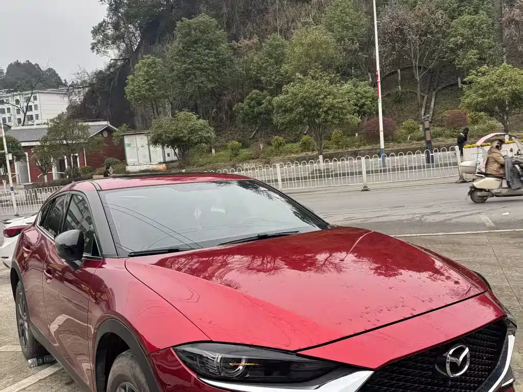 Mazda CX-4 2021 2.0L automatic two-wheel drive Blue Sky Leading Edition купить на сайте DeffCars