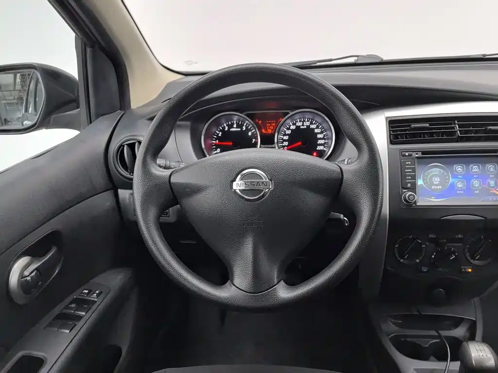 Liwei 2015 1.6XE manual comfort version купить на сайте DeffCars