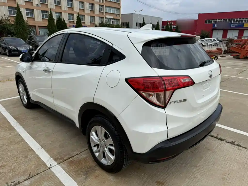 Vezel (HR-V) 2017 1.5L CVT 2WD Comfort Edition купить на сайте DeffCars