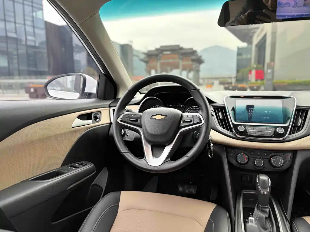 Cruze 2022 320 Automatic Sunroof Edition купить на сайте DeffCars