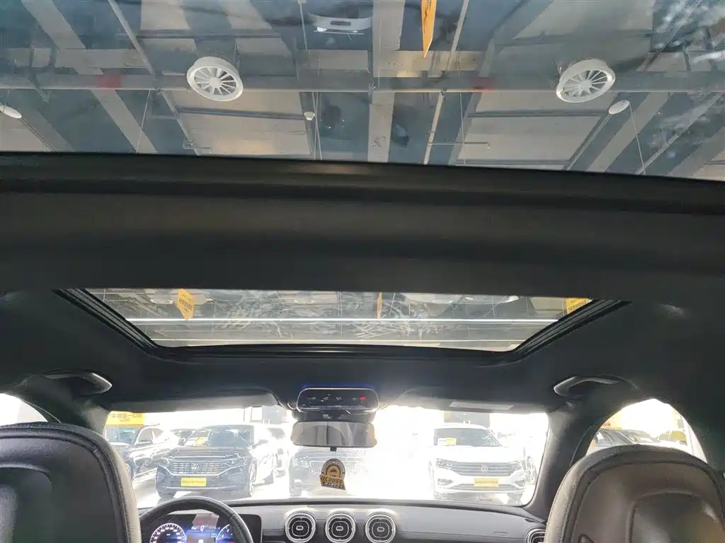 Mercedes-Benz C-Class 2023 facelift C 260 L sports version купить на сайте DeffCars