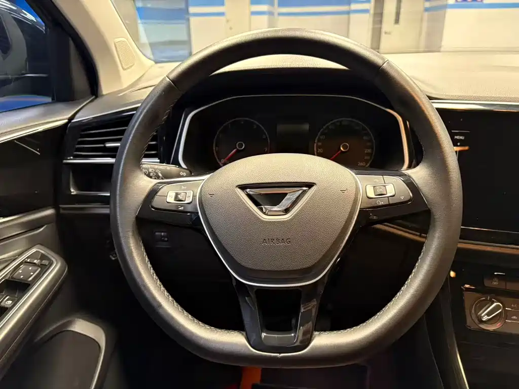 Jetta VS5 2021 280TSI automatic aggressive model купить на сайте DeffCars