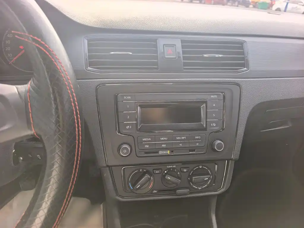 Santana 2021 1.5L Manual Fashion Edition купить на сайте DeffCars
