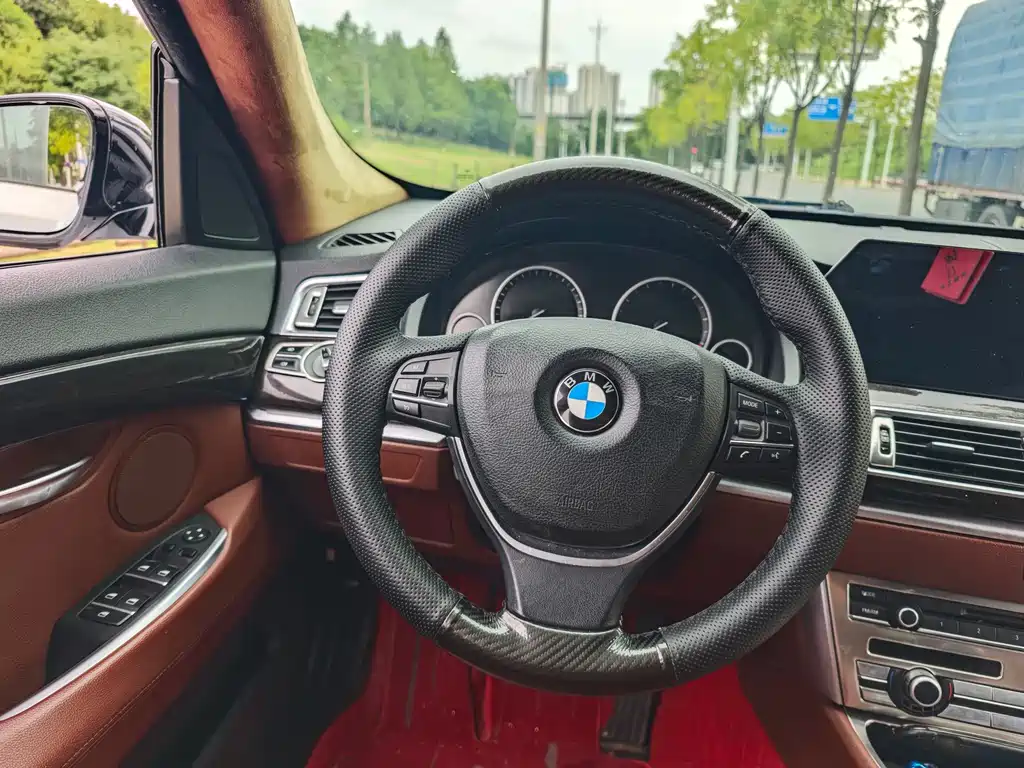 BMW 5 Series GT 2013 535i Classic купить на сайте DeffCars