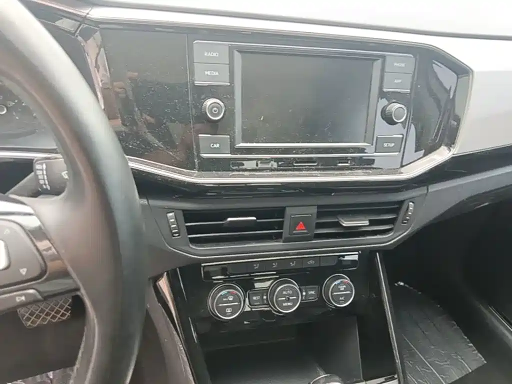 TYRON 2019 330TSI two-wheel drive luxury model, National VI купить на сайте DeffCars