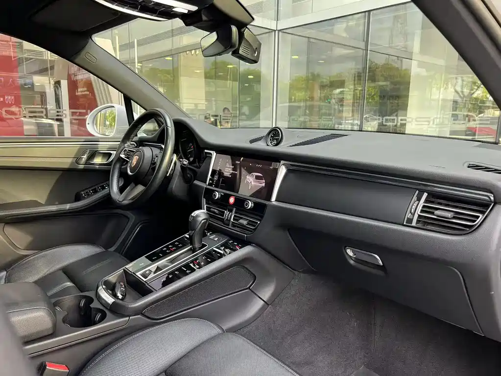 Macan 2023 Macan 2.0T купить на сайте DeffCars