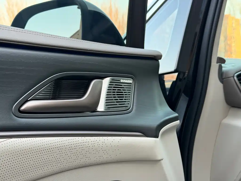 Denza D9 2022 DM-i 970 four-wheel drive flagship model купить на сайте DeffCars