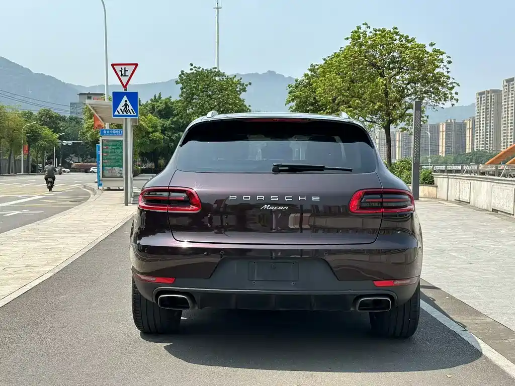 Macan 2017 Macan 2.0T купить на сайте DeffCars