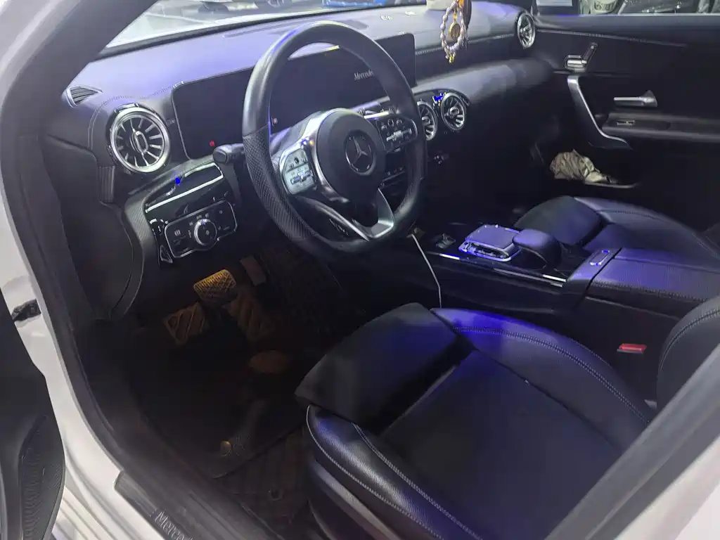Mercedes-Benz A-Class 2020 A 200 L Sports Sedan купить на сайте DeffCars