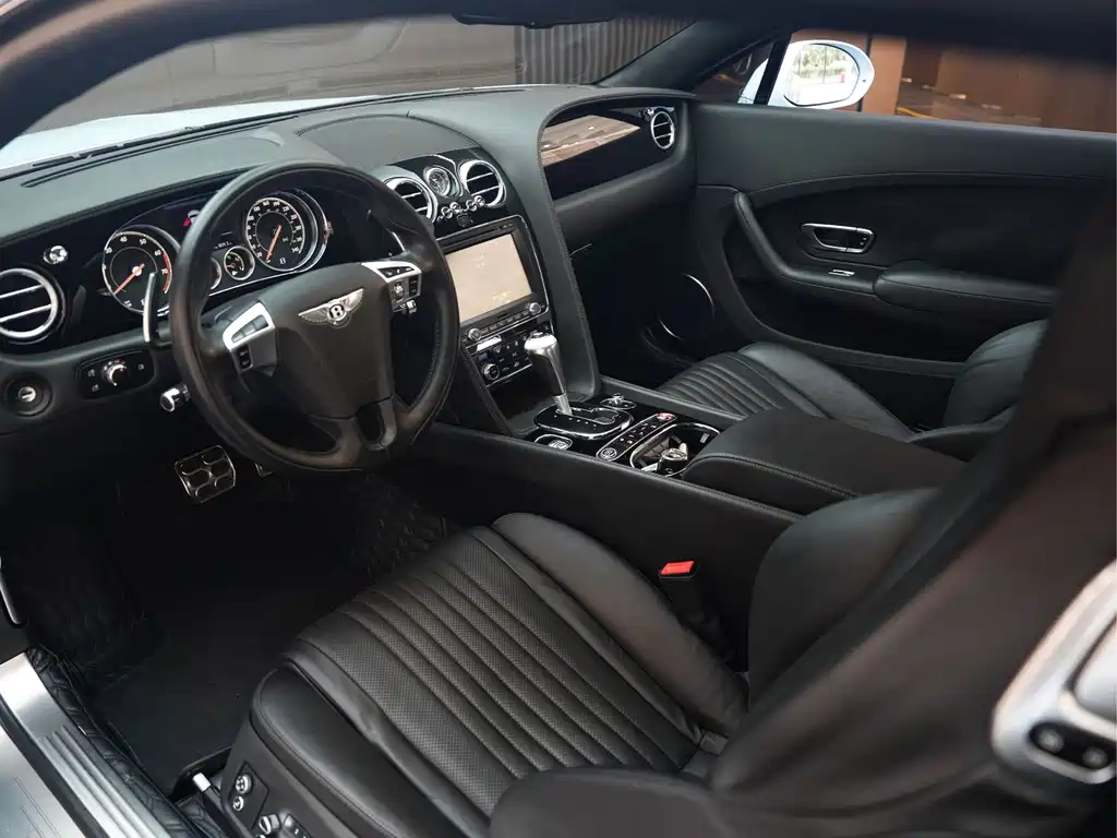 Continental 2017 4.0T GT V8 S Standard Edition купить на сайте DeffCars