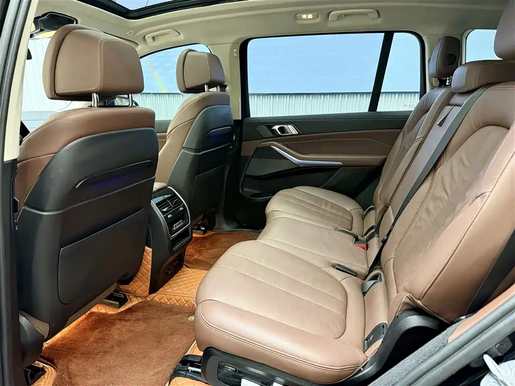 BMW X7 2022 xDrive40i Leading Luxury Package купить на сайте DeffCars