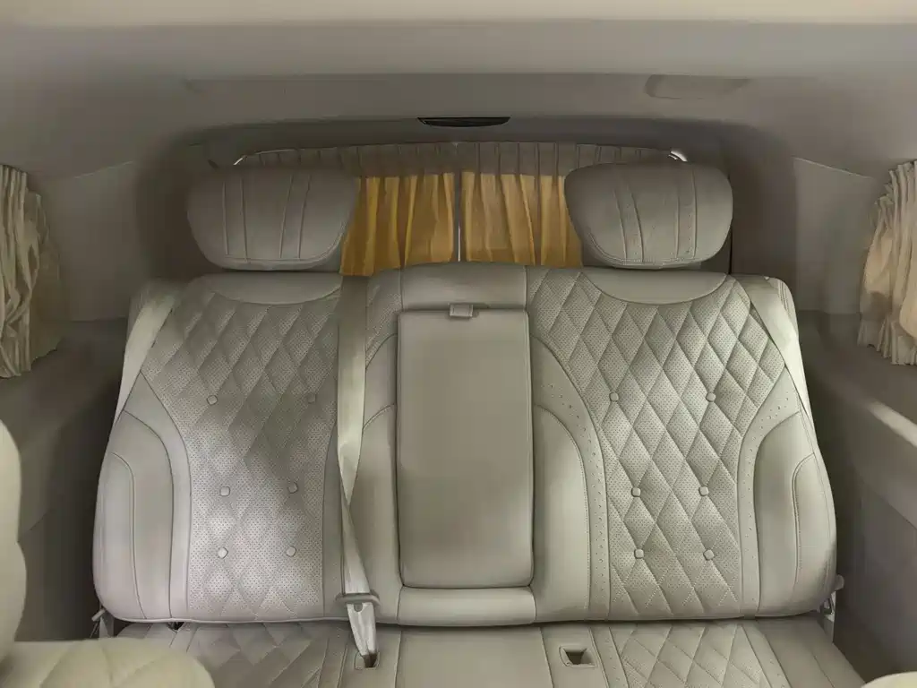 Mercedes-Benz V-Class 2016 V 260 L Premium Extended Edition купить на сайте DeffCars
