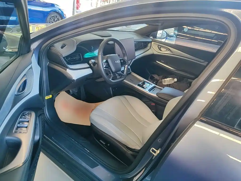 Seal 2023 DM-i 1.5L 121km luxury model купить на сайте DeffCars
