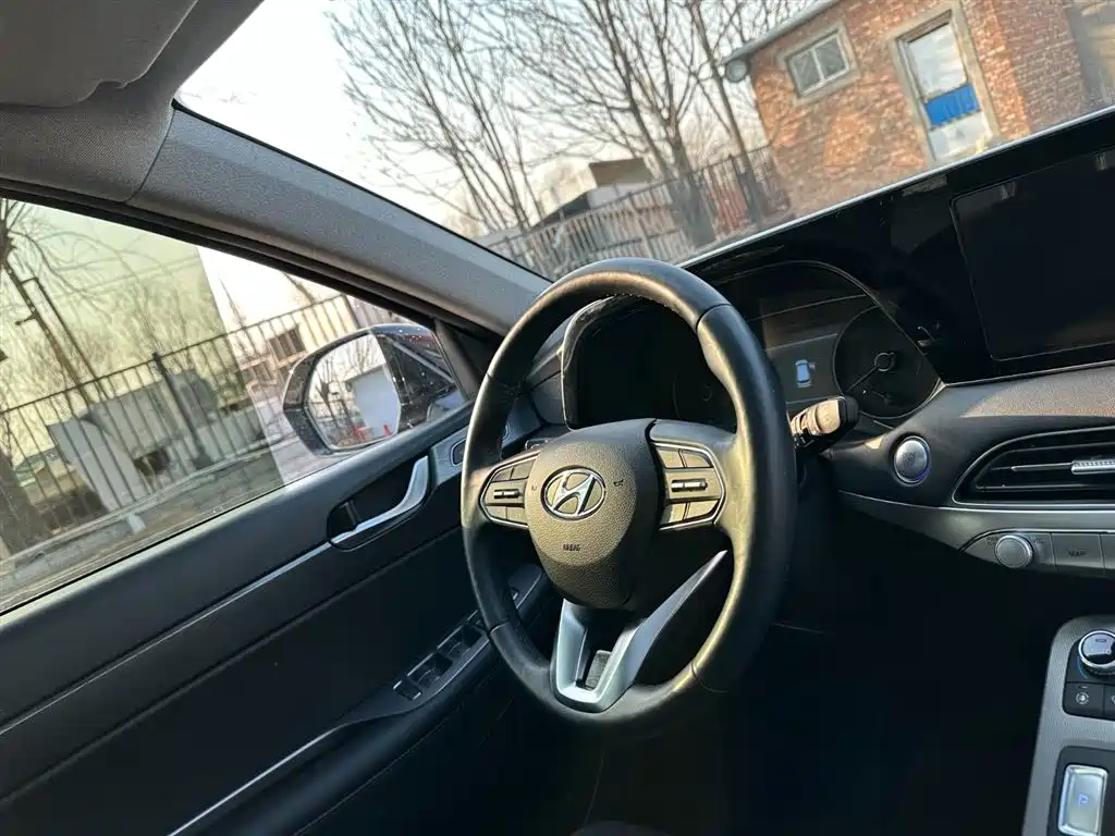 Paristi 2021 3.5L automatic four-wheel drive GLS купить на сайте DeffCars