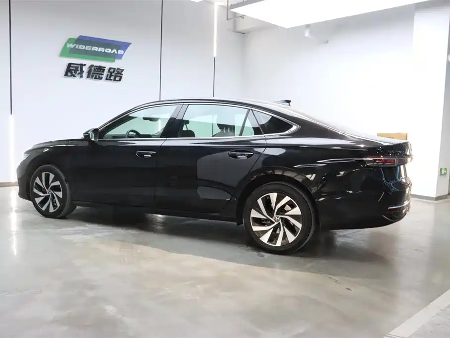 Passat 2025 Pro 380TSI Long Yao Edition купить на сайте DeffCars