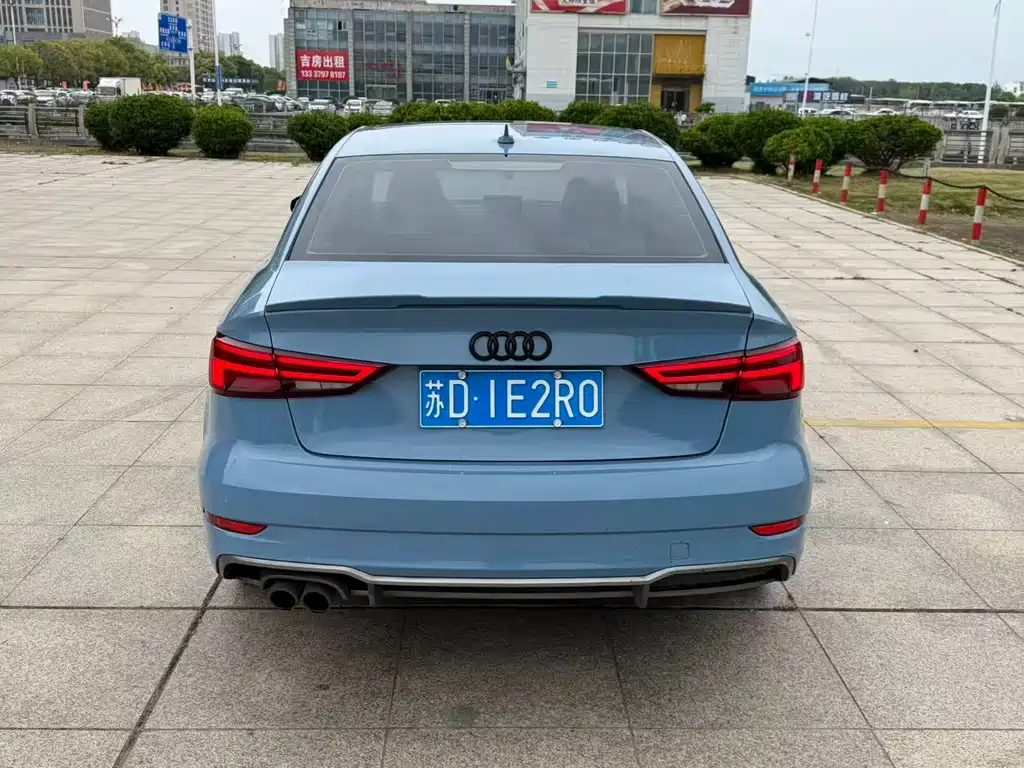 Audi A3 2018 30th Anniversary Limousine 35 TFSI Fashion купить на сайте DeffCars