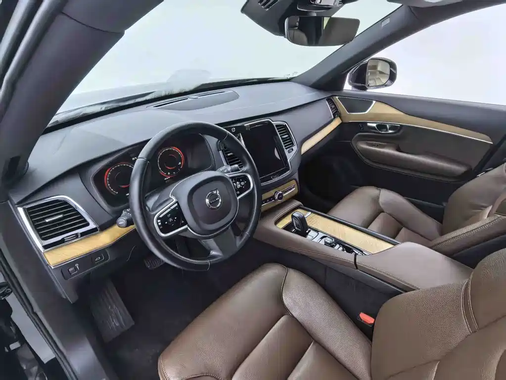 Volvo XC90 2021 B6 Zhiyi Deluxe Edition 7 seats купить на сайте DeffCars