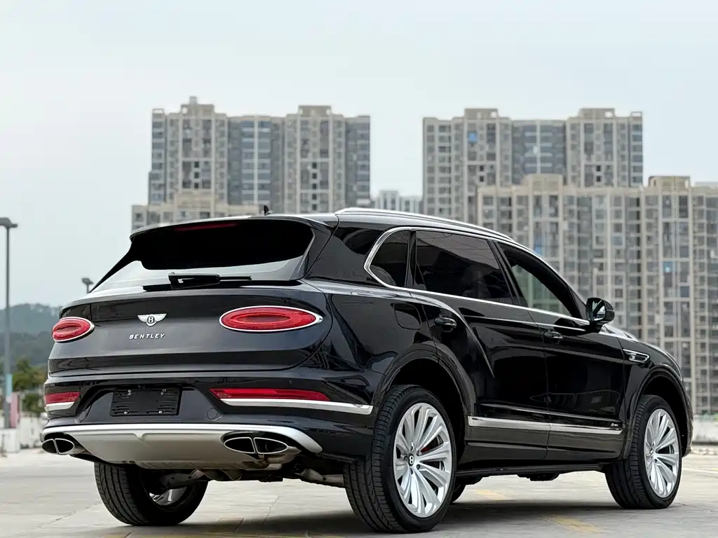 Bentayga 2024 4.0T V8 Long Wheelbase Yadu Edition купить на сайте DeffCars