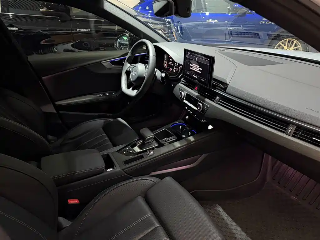 Audi A4L 2023 40 TFSI luxury and dynamic model купить на сайте DeffCars