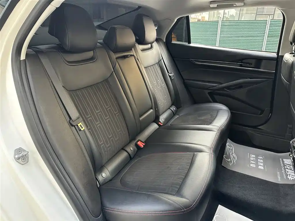 Mondeo 2023 EcoBoost 245 Luxury купить на сайте DeffCars