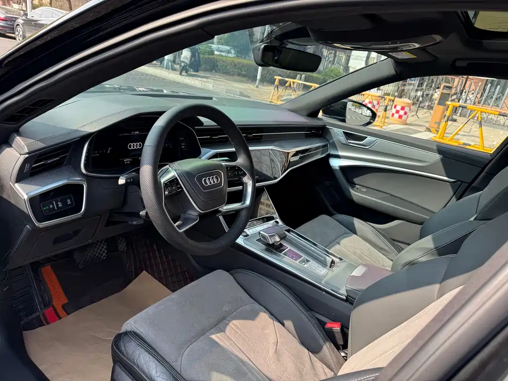 Audi A6L 2024 45 TFSI Premium Dynamic Model купить на сайте DeffCars