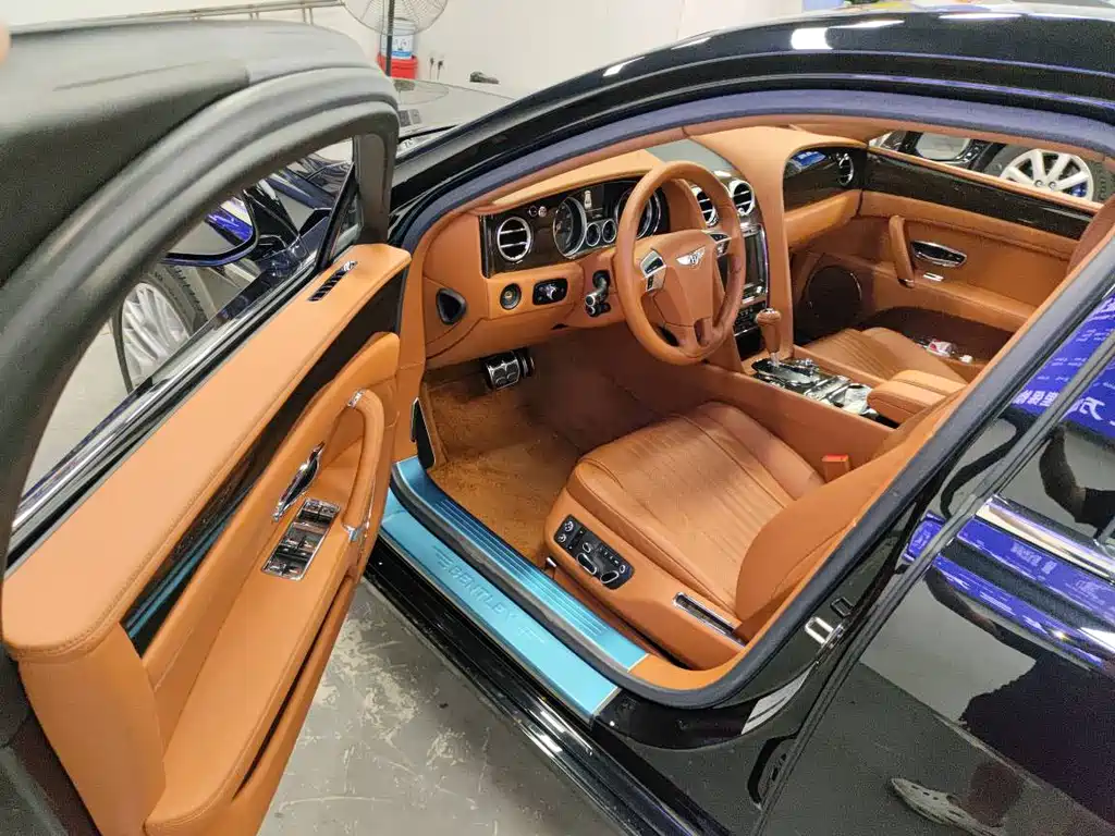 Flying Spur 2017 4.0T V8 Standard Edition купить на сайте DeffCars
