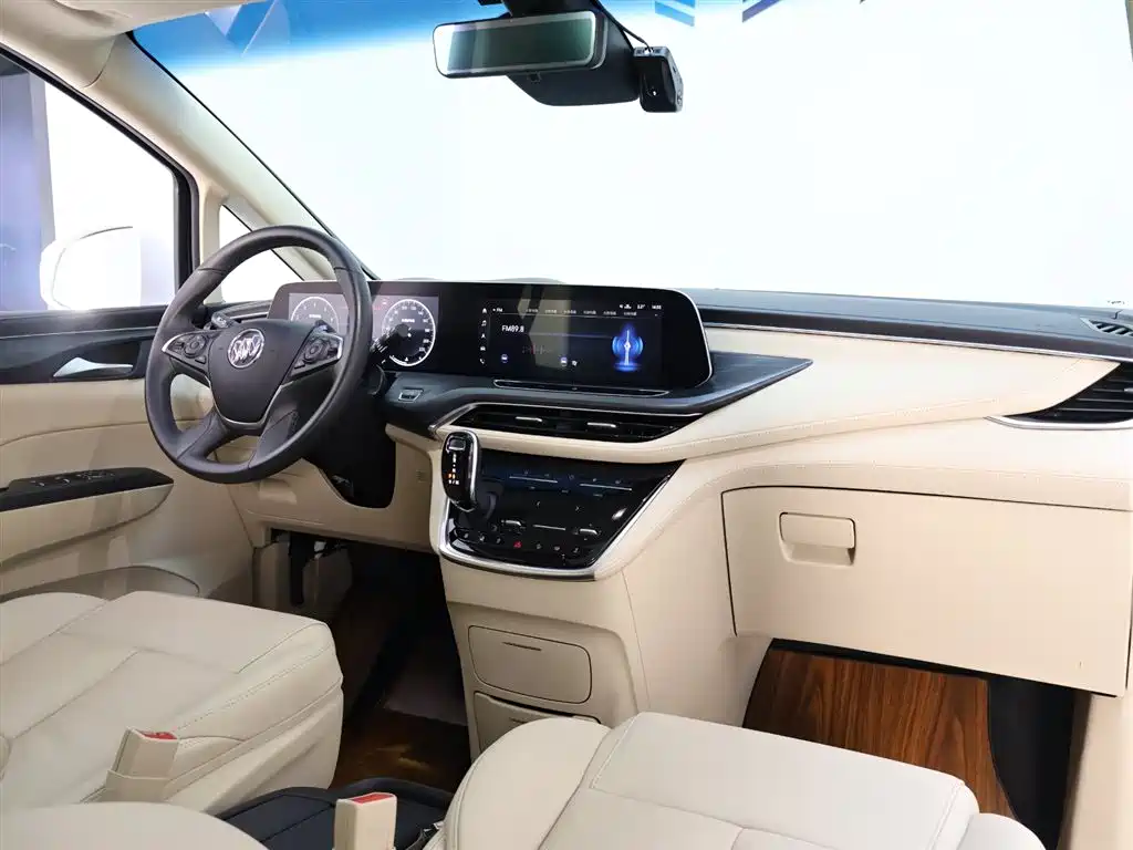 Buick GL8 2023 ES Lu Zun Exclusive Model купить на сайте DeffCars