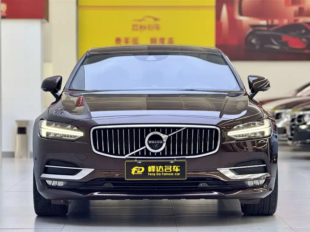 Volvo S90 2018 T5 Zhizun Edition купить на сайте DeffCars