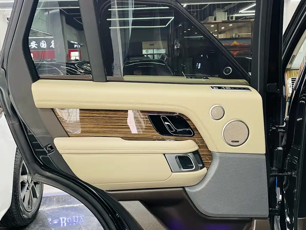 Range Rover 2018 3.0 SC V6 Vogue Edition купить на сайте DeffCars