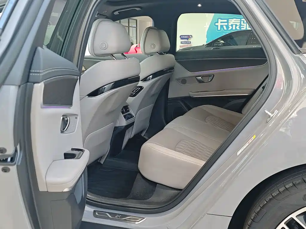 Han 2025 DM-i smart driving version 125KM lidar flagship model купить на сайте DeffCars