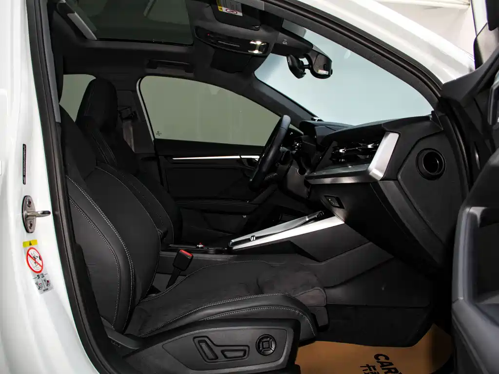 Audi A3 2024 Sportback 35 TFSI luxury sports model купить на сайте DeffCars